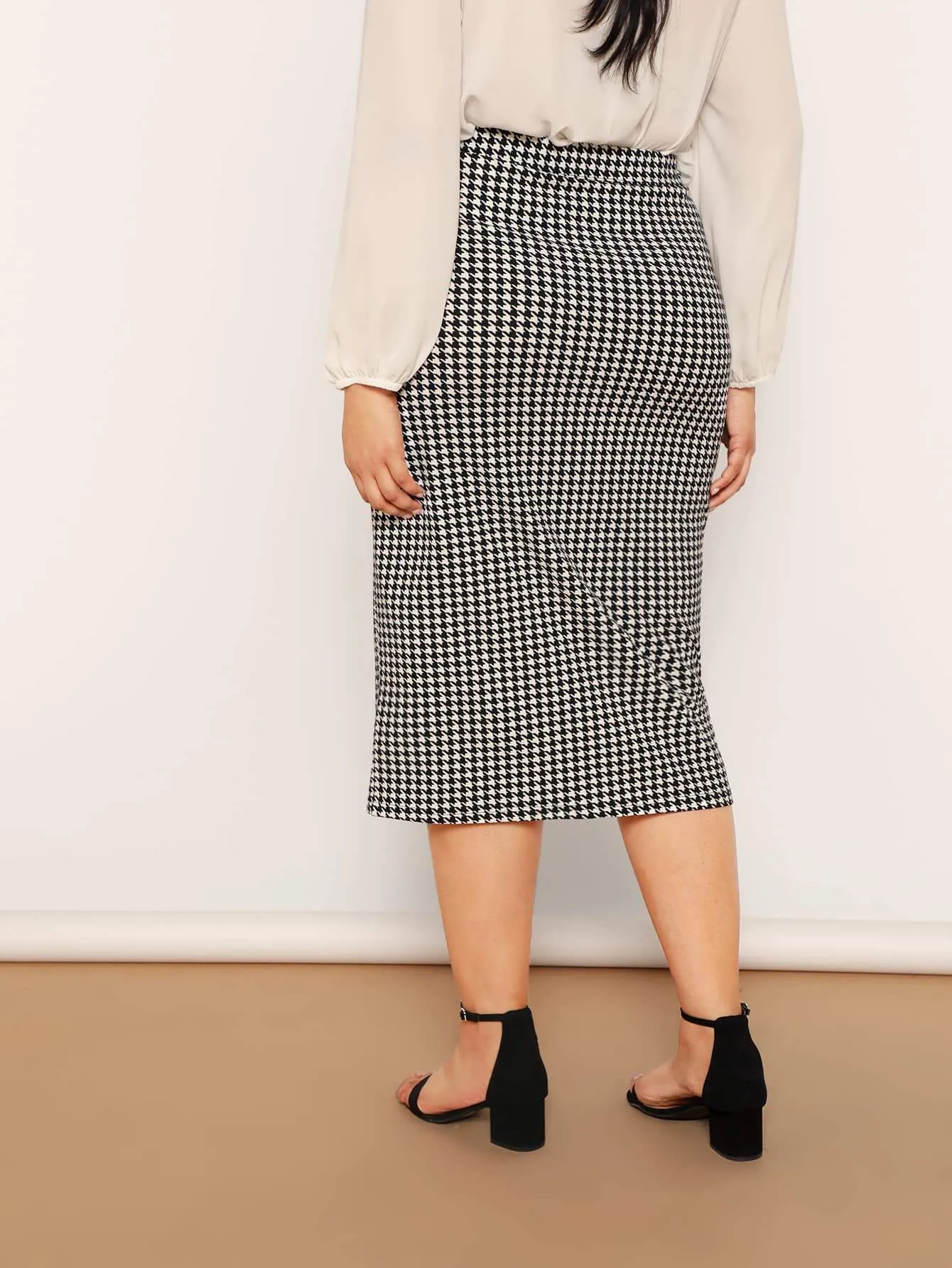SHEIN Plus Houndstooth Print Bodycon Skirt